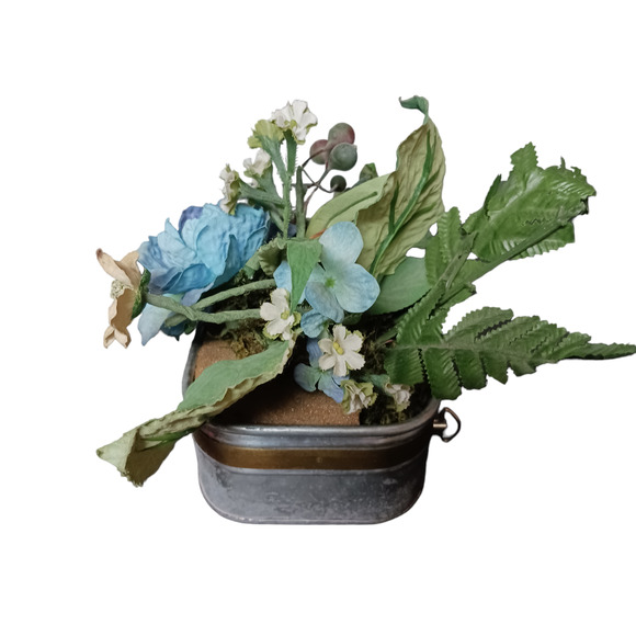 Vintage Rustic Metal Music Box Floral Arrangement Patina Distressed Home Decor - Picture 3 of 8